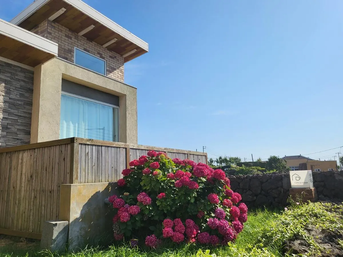 House Mozac Villa Jeju 0*,  South Korea